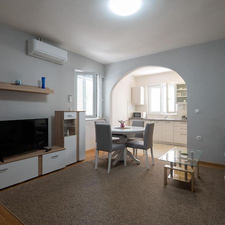 Modern Apartment Edda - Quiet Area - Close To Old Town And Beaches Zadar Exterior photo